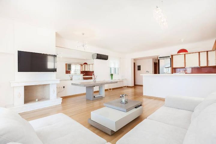 New Luxury Apartment in Glyfada with pool