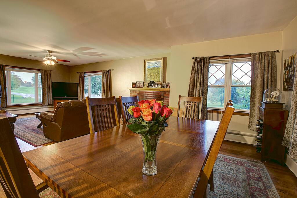 Large living/dining room