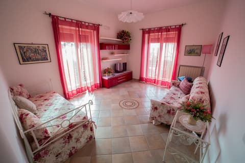 Popular Airbnb listing: MINERVAE HOUSE IN FRONT OF CAPRI in Massa Lubrense