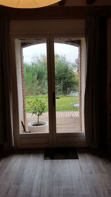 Terrasse privative avec vue sur mare