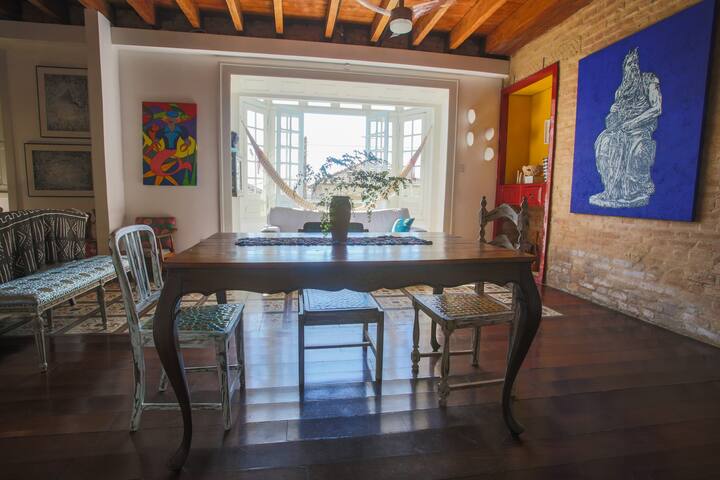 Maison Modernists Colonial House gallery image 4