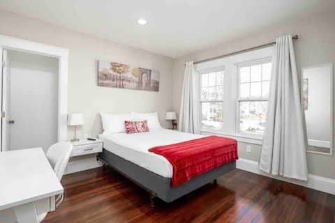 Suite - Bedroom by Brandeis / Bentley Private Bath