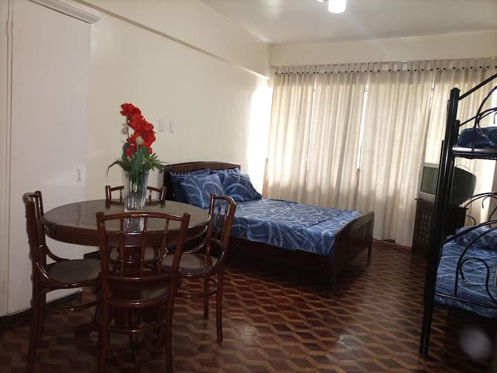 Burnham Condo (Transient) w/ free parking Baguio Condominiums for