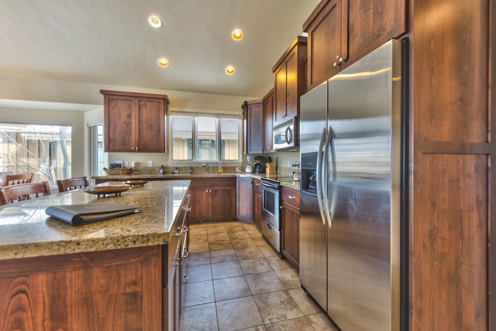 Utah Lodging / TR 66 / Main Level / Kitchen