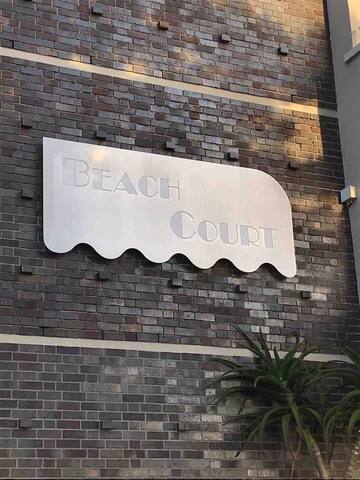 Beach Front Sea Point Apartment, Cape Town ZA gallery image 2