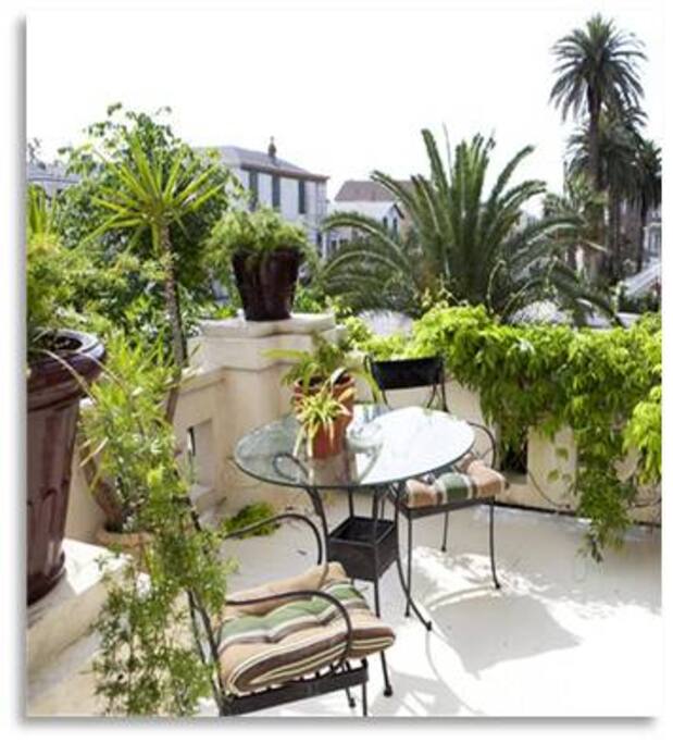 premium outdoor dining