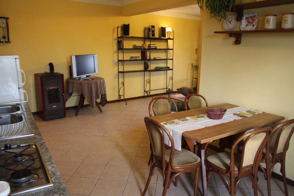 Cucina attrezzata
Equipped Kitchen