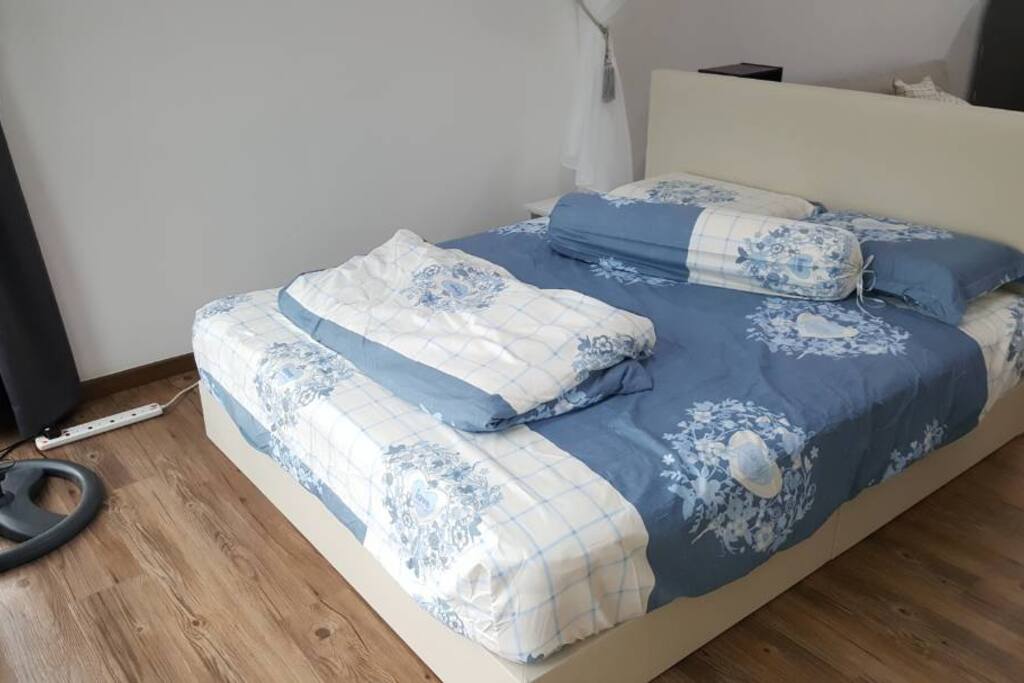 DOUBLE BED