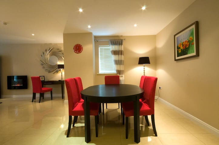 The Red Door John R S Apartments For Rent In Listowel Kerry