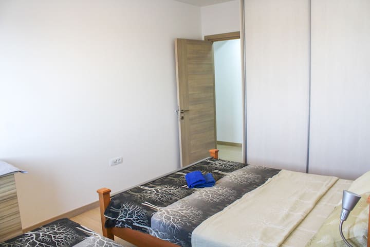 საძინებელი 1