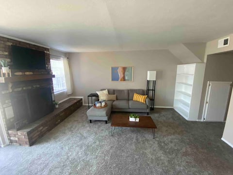 Cheerful 3-bedroom townhouse