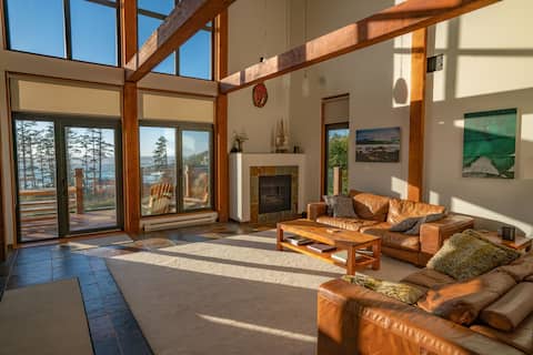 Successful Airbnb property: Luxury Oceanview Condo • 3BD+Loft • Steps to Beach in Ucluelet