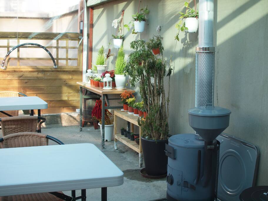 한겨울에도 따뜻하게 각종파티,워크샾,이벤트를 진행할수있는 ROOF GARDEN-(난로에,고구마.군밤을 구워먹을수있어요~)