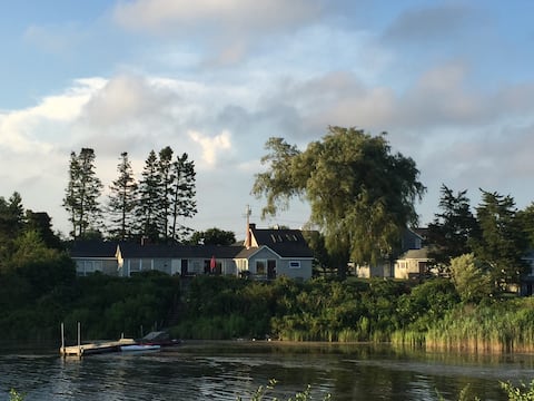 The Hawks Nest - At home in nature