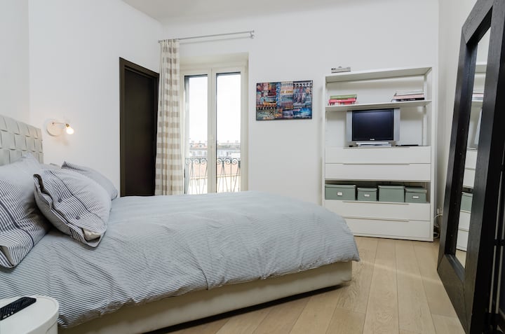 غرفة نوم مزدوجة مع خزانة ملابس