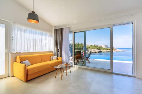 Popular Airbnb listing: Villa Tatjana in Kunje