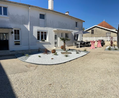 Gîte La Parenthèse 14 people with Spa