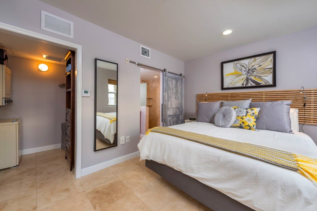 Bed, Bedroom, Furniture, Indoors, Room