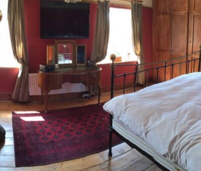 Master Bedroom with super king size bed