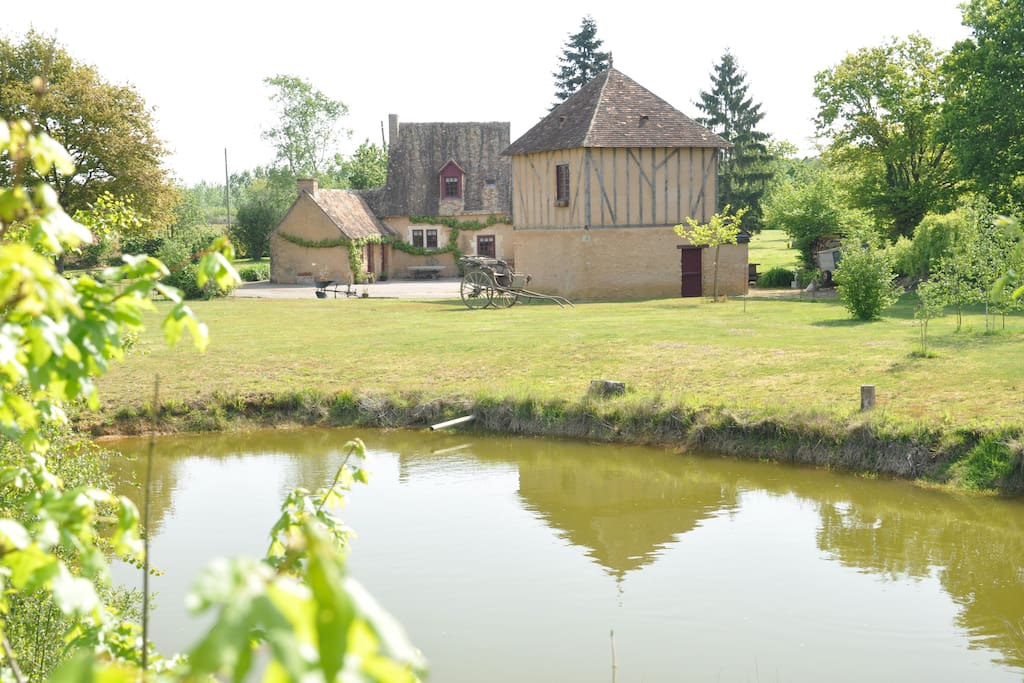 Le lieu dit, avec la maison et la Tour a l'avant