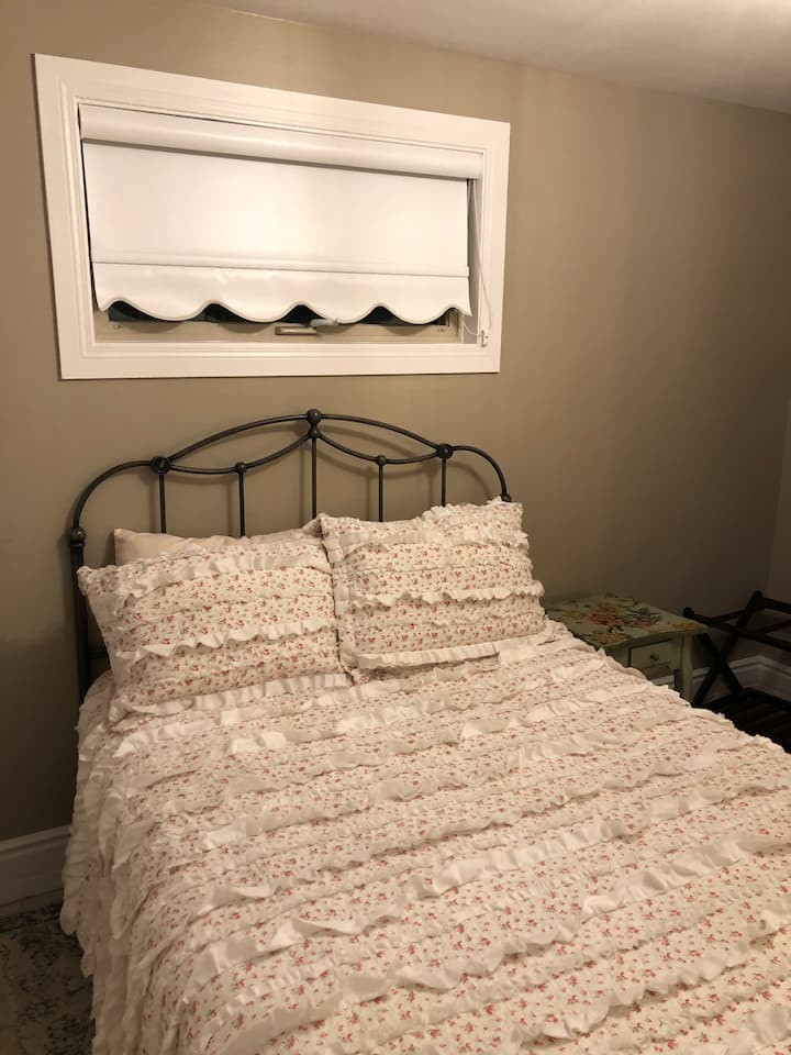 ห้องนอนที่ 3 พร้อมเตียงขนาดเต็มรูปแบบชั้น 1