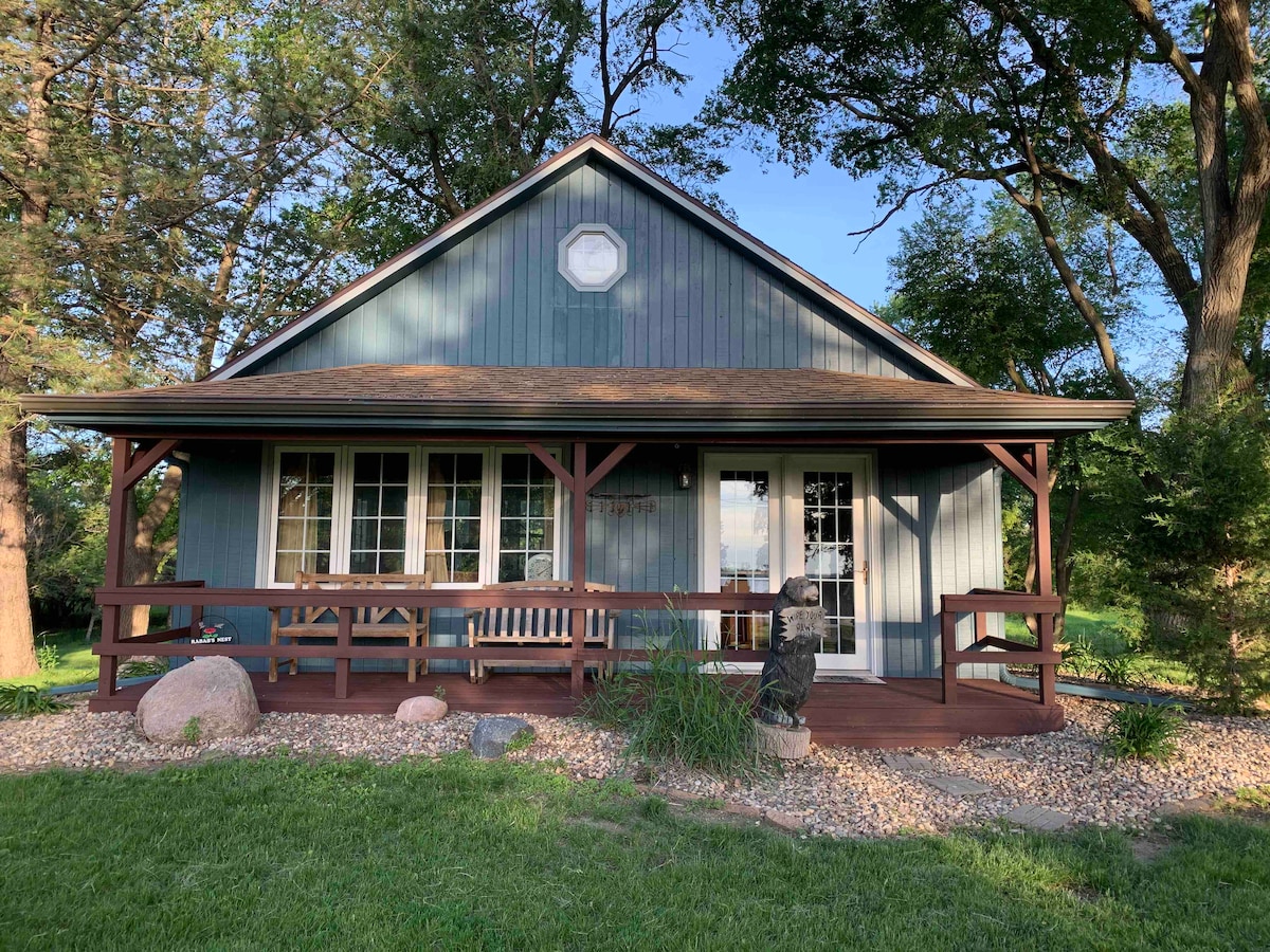 Okoboji Vacation Rentals Homes Iowa United States Airbnb