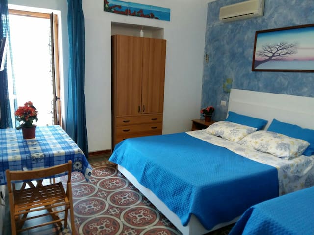 Lipari Centro Monolocale con Terazza 4minaporto