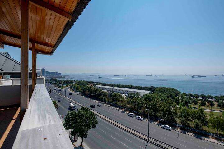 Luxury apartment with unique sea view in İstanbul gallery image 5