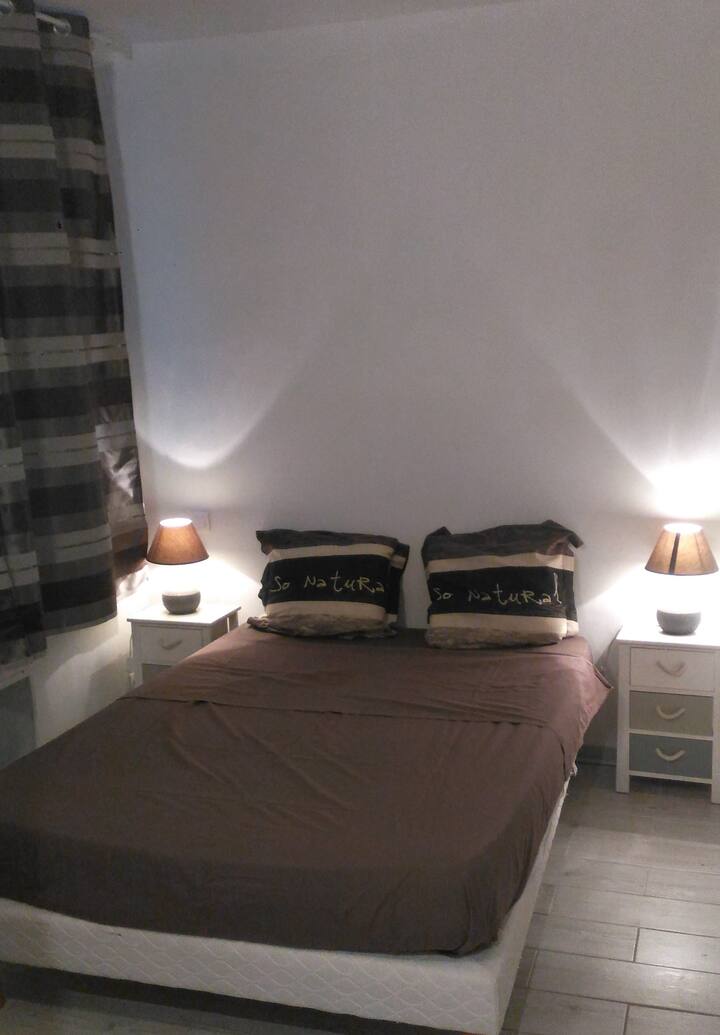 Un vrai lit 2 places avec matelas bultex