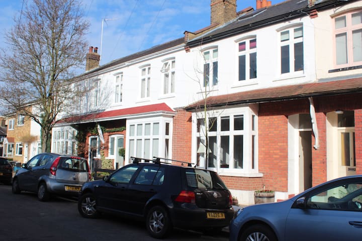 Smart, modern home. Free parking