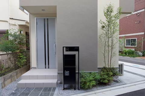 2 min to Nishi-Sugamo sta. /30 min to Shibuya/4LDK