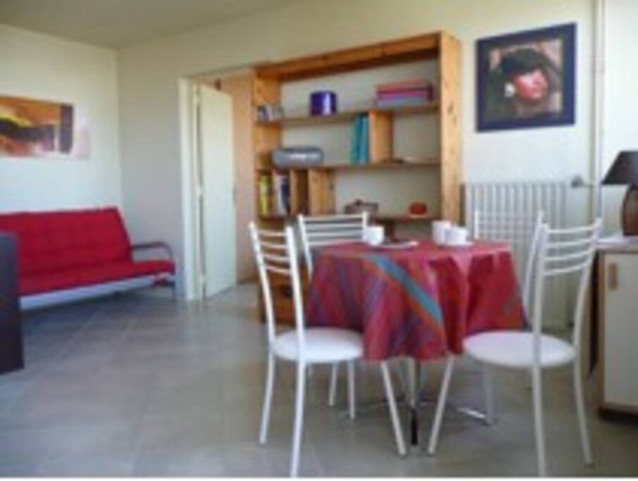 Salon et coin repas