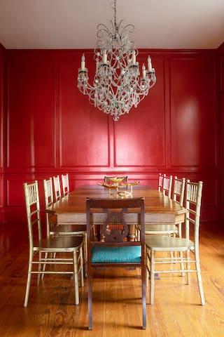 Elegant Historic Estate: Professionally Designed.