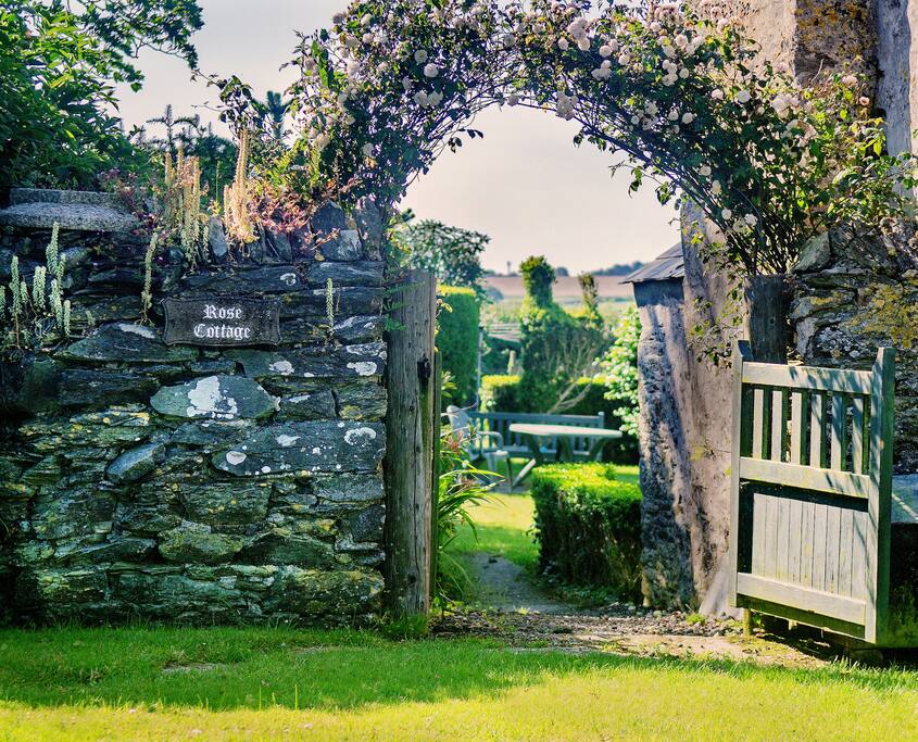 entrance gateway