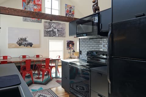 The Carriage House Loft: Seasonal Stays