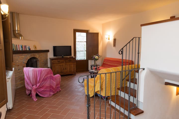 3 Bedrooms, Pool And Walking Distance To Town - Toscane
