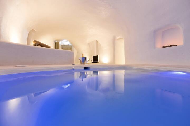 2 bedroom villa in Santorini