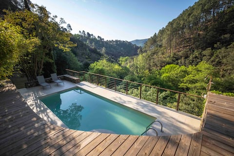 Charming cottage with pool and river