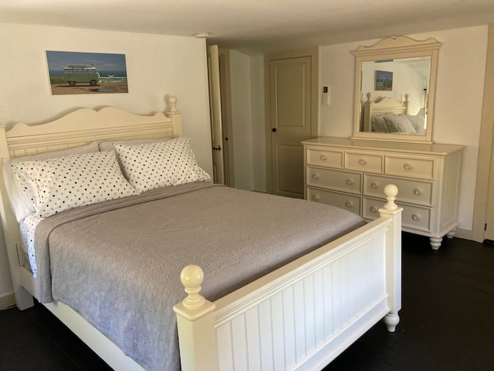 חדר שינה זוגי בקומה השלישית