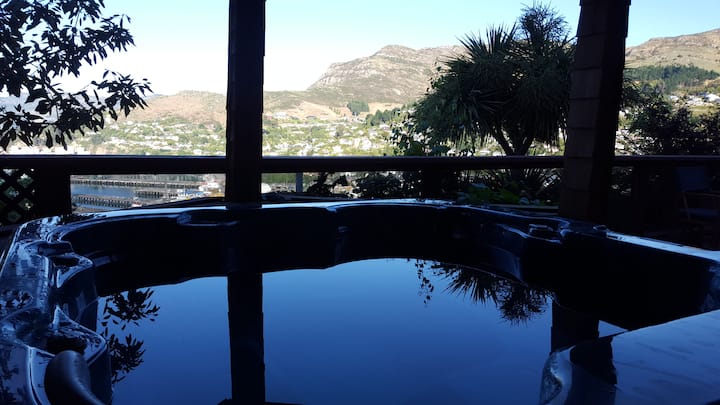 Spa pool with great views,  Lyttelton/Christchurch