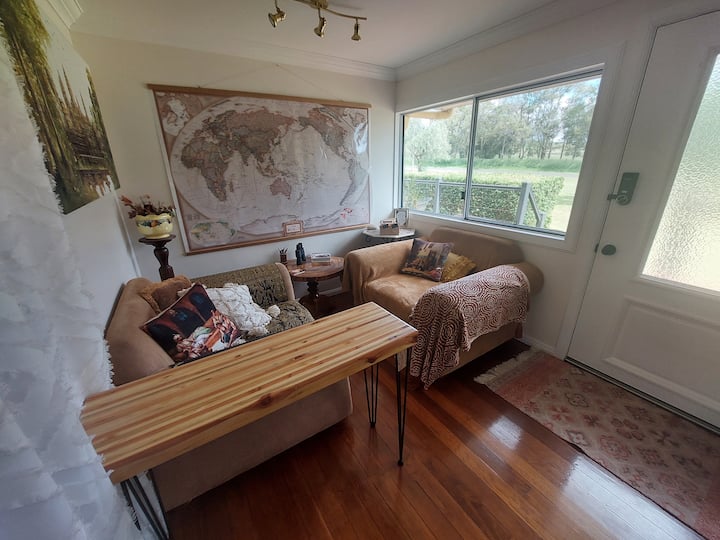 Edenvale Home-charming Self Contained Farm-stay - Kingaroy