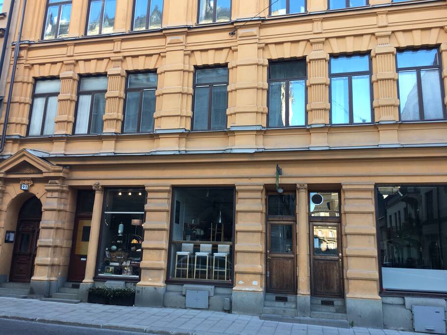 The flat is on the first floor (above the shops)
