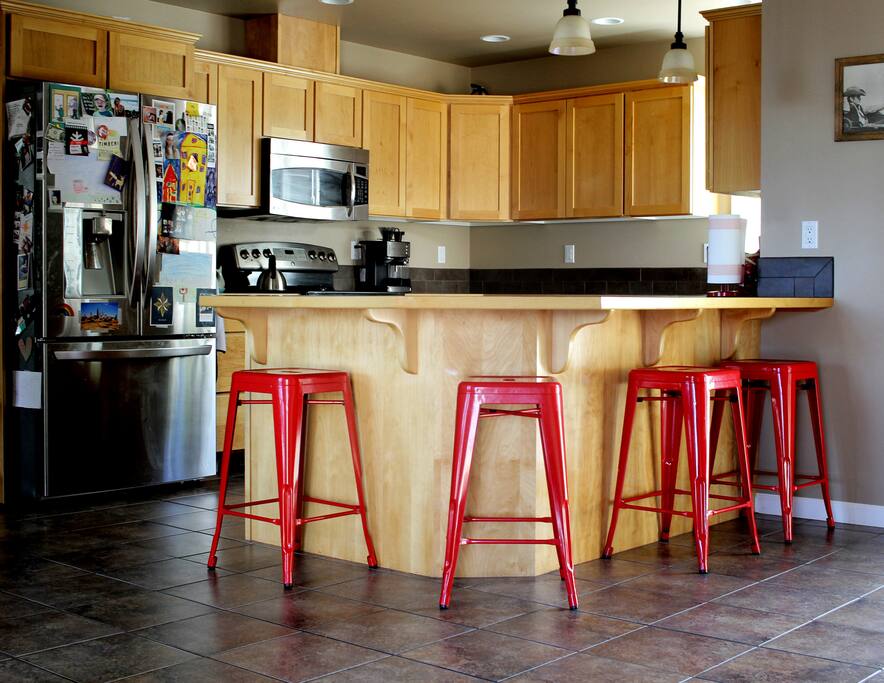 Fully equipped kitchen.