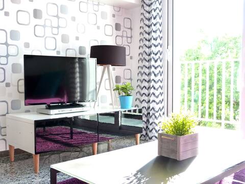 Top Airbnb: Spacious and central apartment near the beach in Castell Platja D'aro