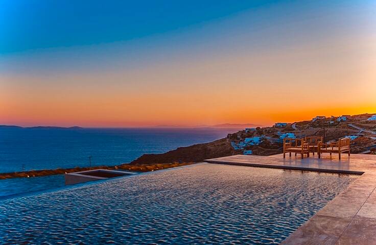 Lion Villa with Private pool,Jacuzzi gallery image 2