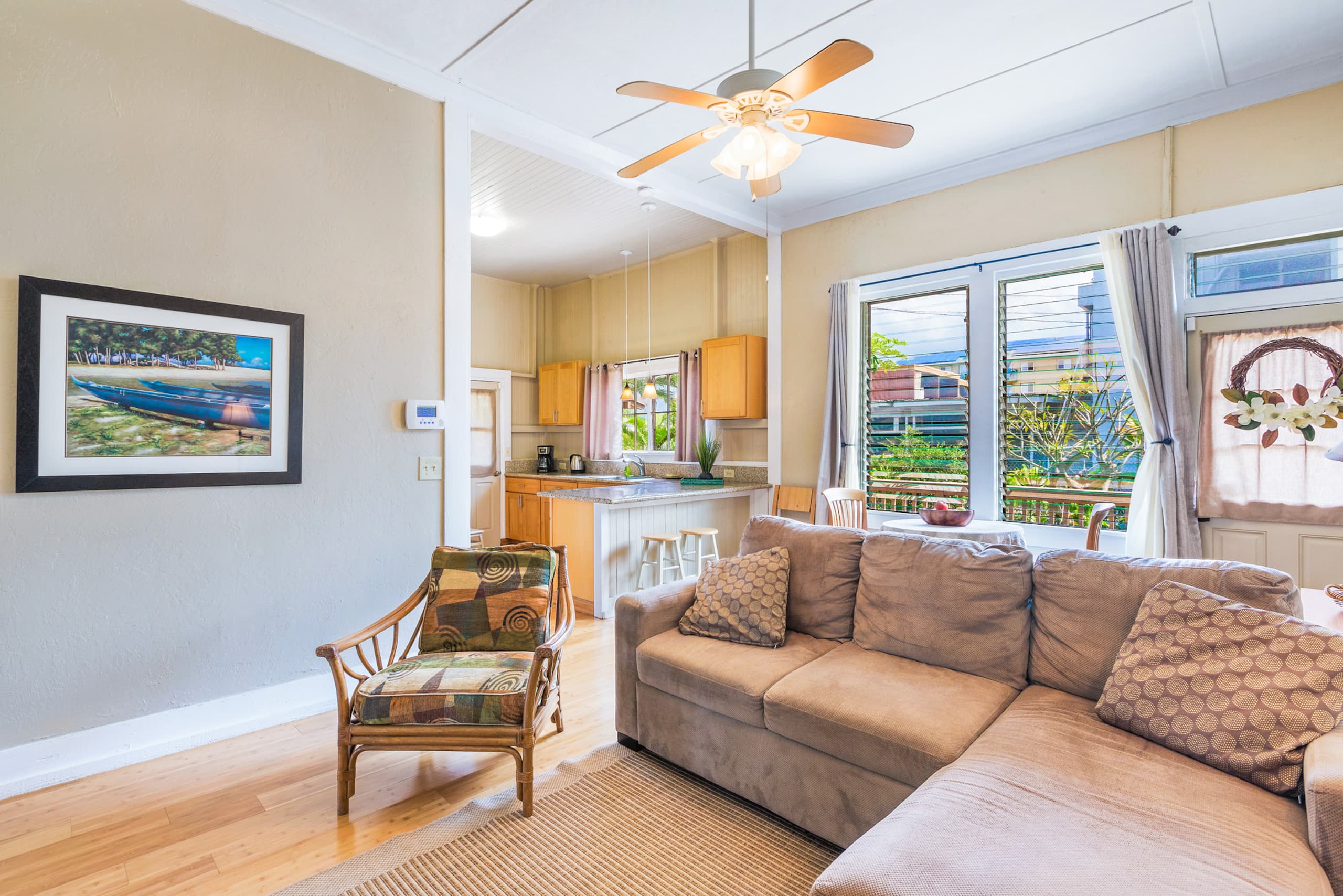 Renovated Plantation Home; Walk into Wailuku Town! - Image 2