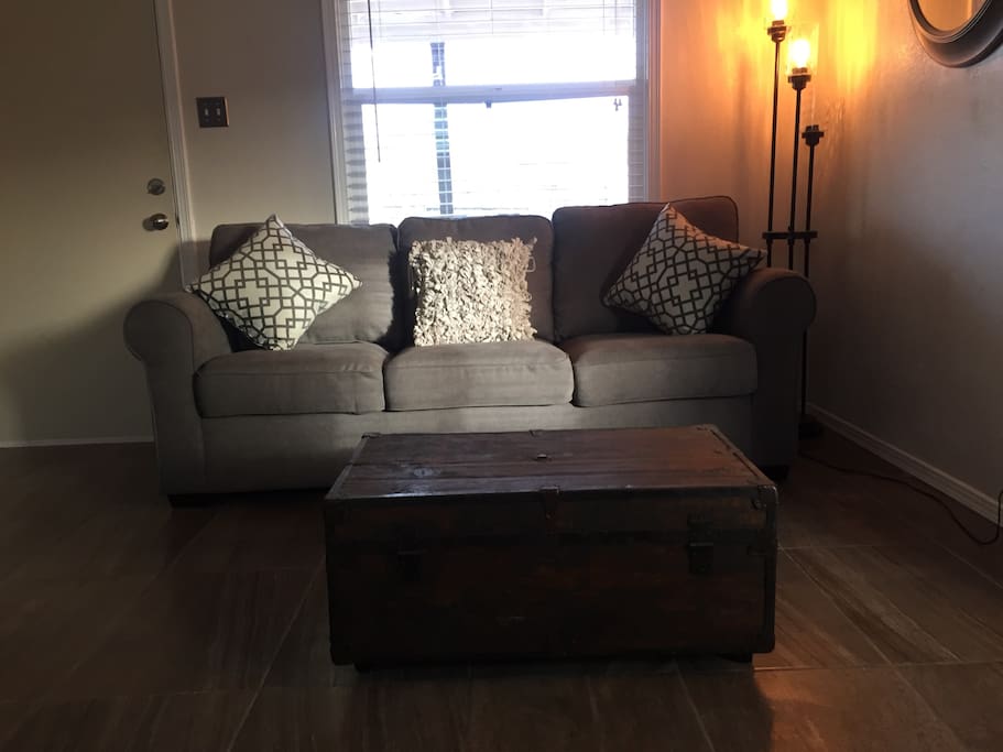 Cozy sofa that also has a queen sized pullout bed