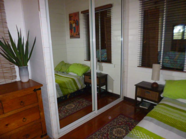 Peaceful tropical for one   no extra cleaning fee.