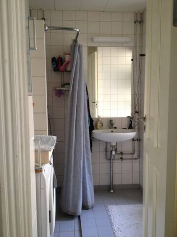 Great apartment in center gallery image 4