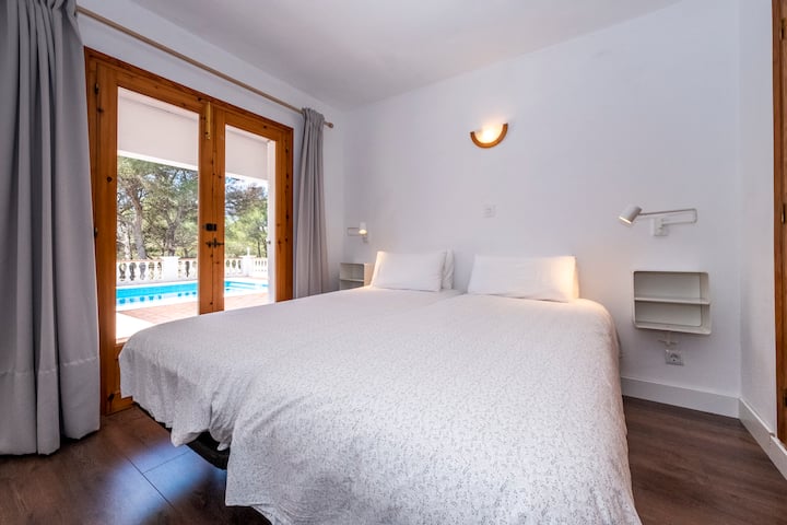 Bedroom 3 (ground floor)